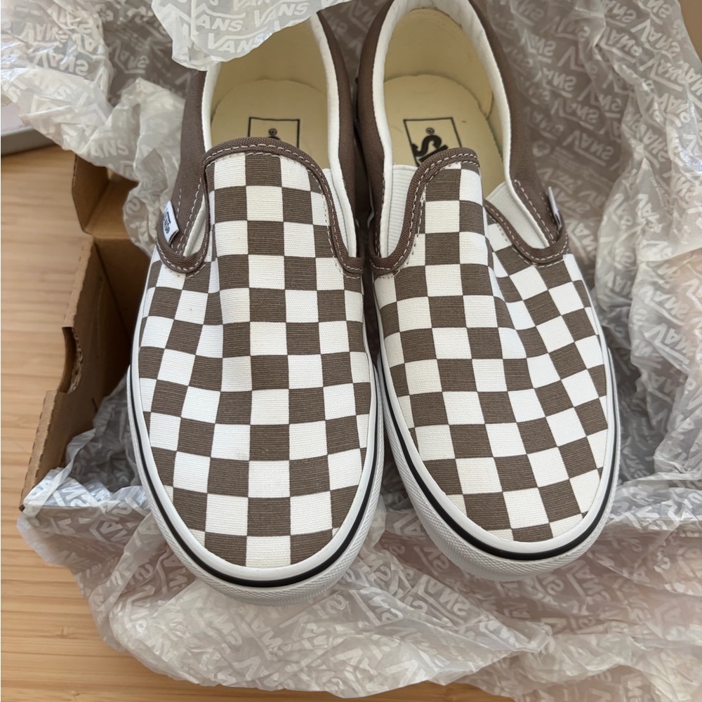 NWT Vans Classic Slip-On Checkerboard - Brown & White Size 7